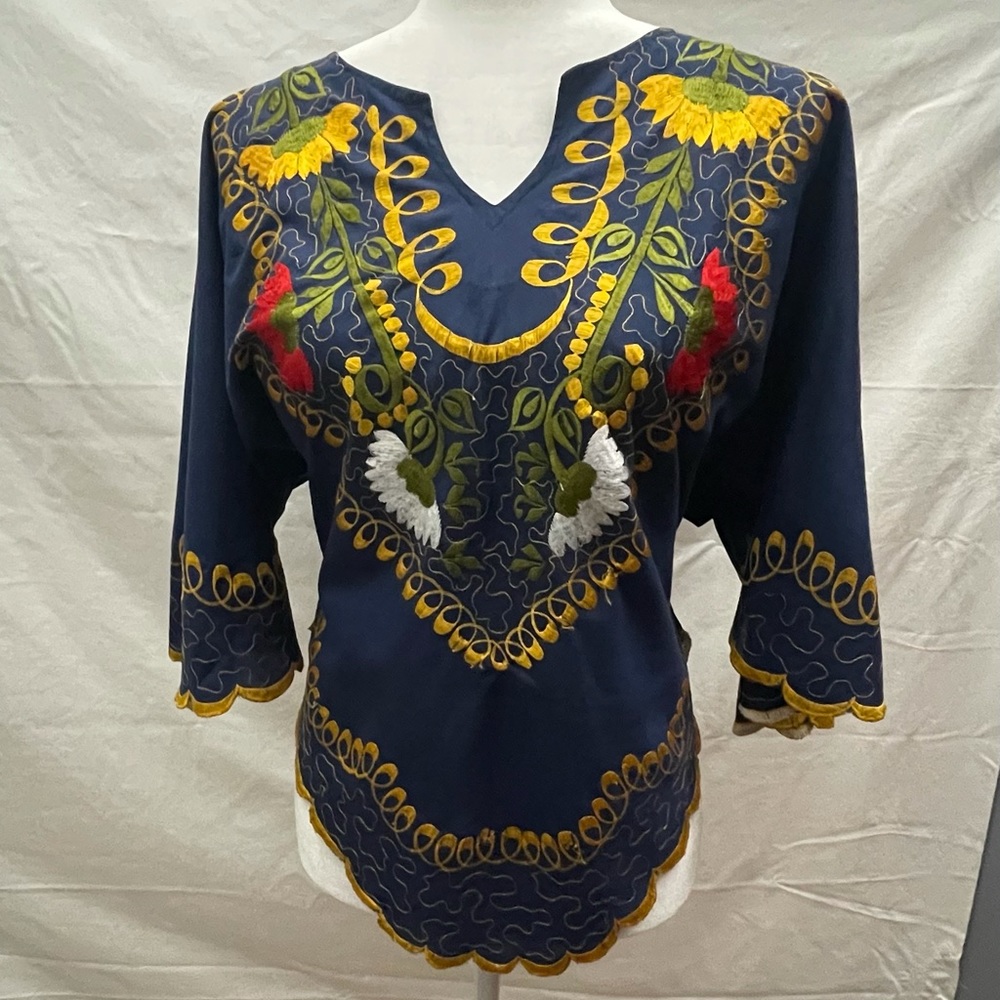 1970s Mexican Embroidered angel sleeve blouse boho